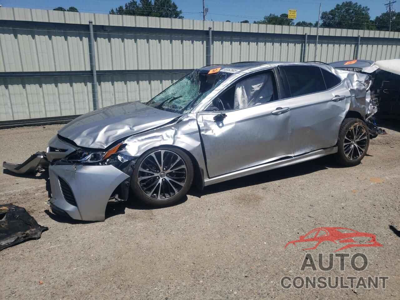 TOYOTA CAMRY 2018 - 4T1B11HK6JU606216