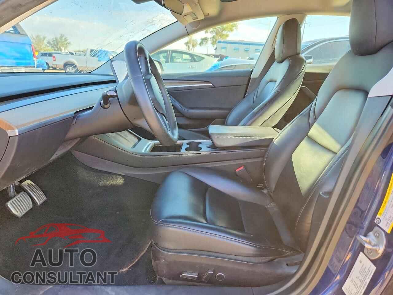 TESLA MODEL 3 2021 - 5YJ3E1EA5MF052852