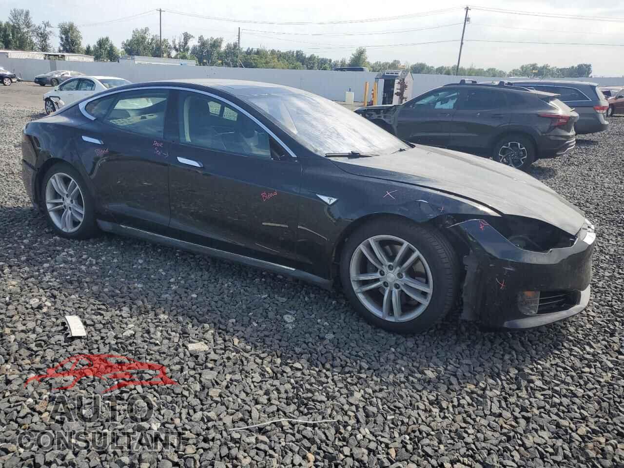 TESLA MODEL S 2015 - 5YJSA1S28FF084797