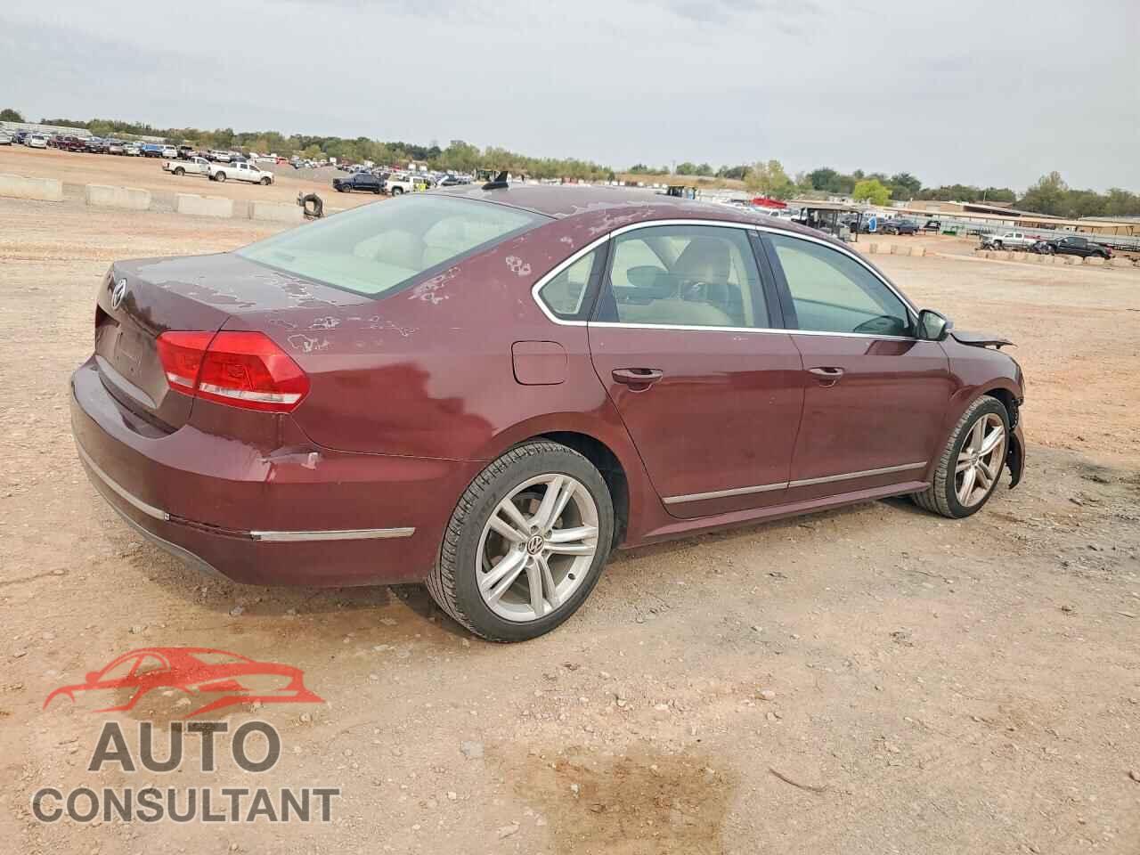 VOLKSWAGEN PASSAT 2012 - 1VWCN7A39CC083203