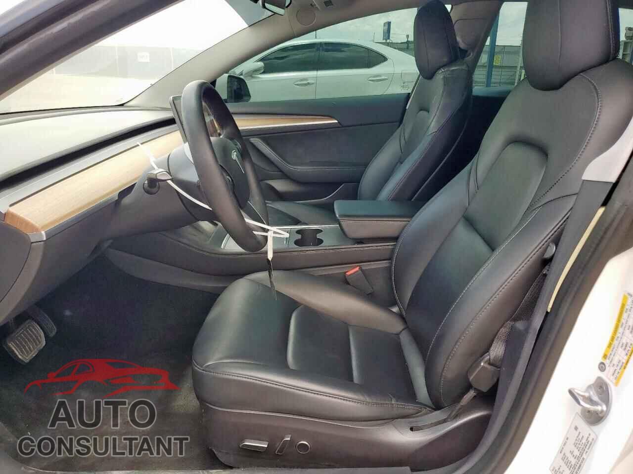TESLA MODEL 3 2022 - 5YJ3E1EB0NF210136