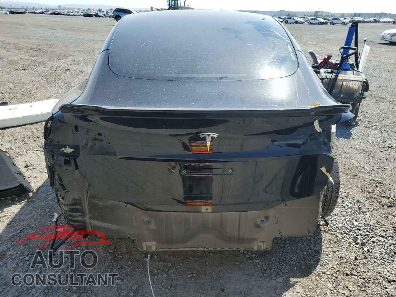 TESLA MODEL 3 2022 - 5YJ3E1EA0NF137714