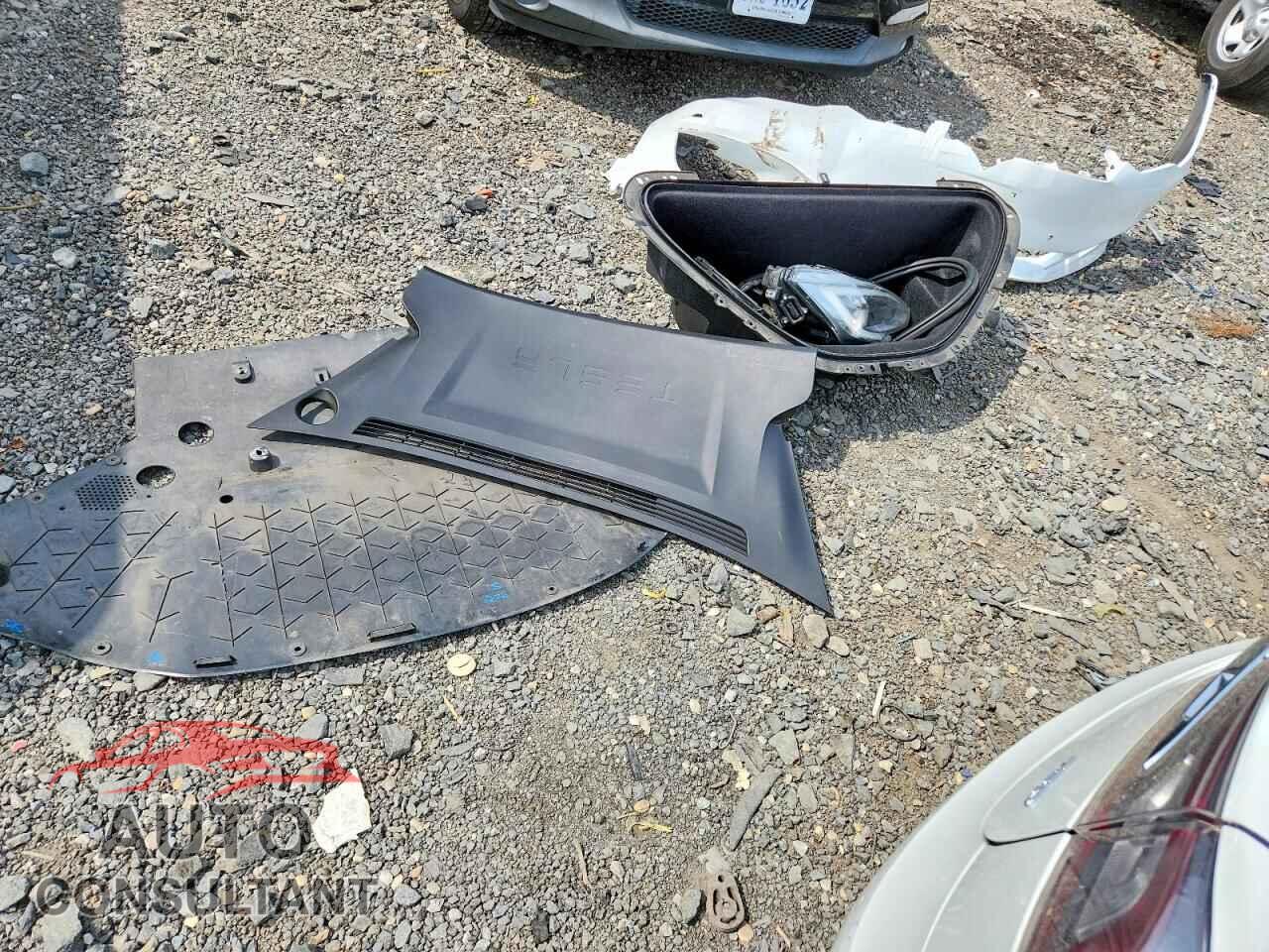 TESLA MODEL S 2018 - 5YJSA1E24JF294852