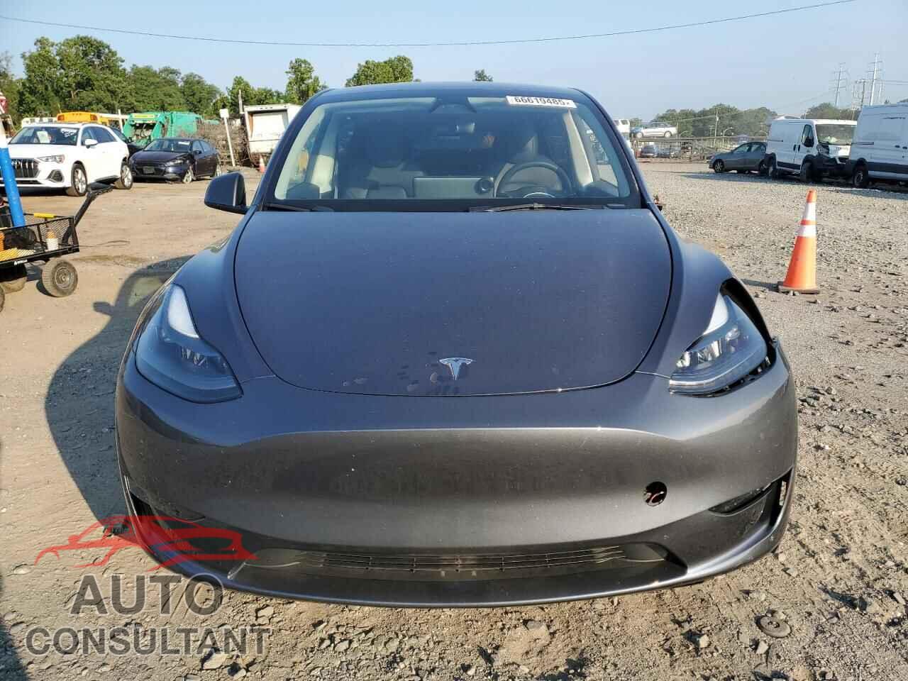 TESLA MODEL Y 2023 - 7SAYGDEE2PF845232