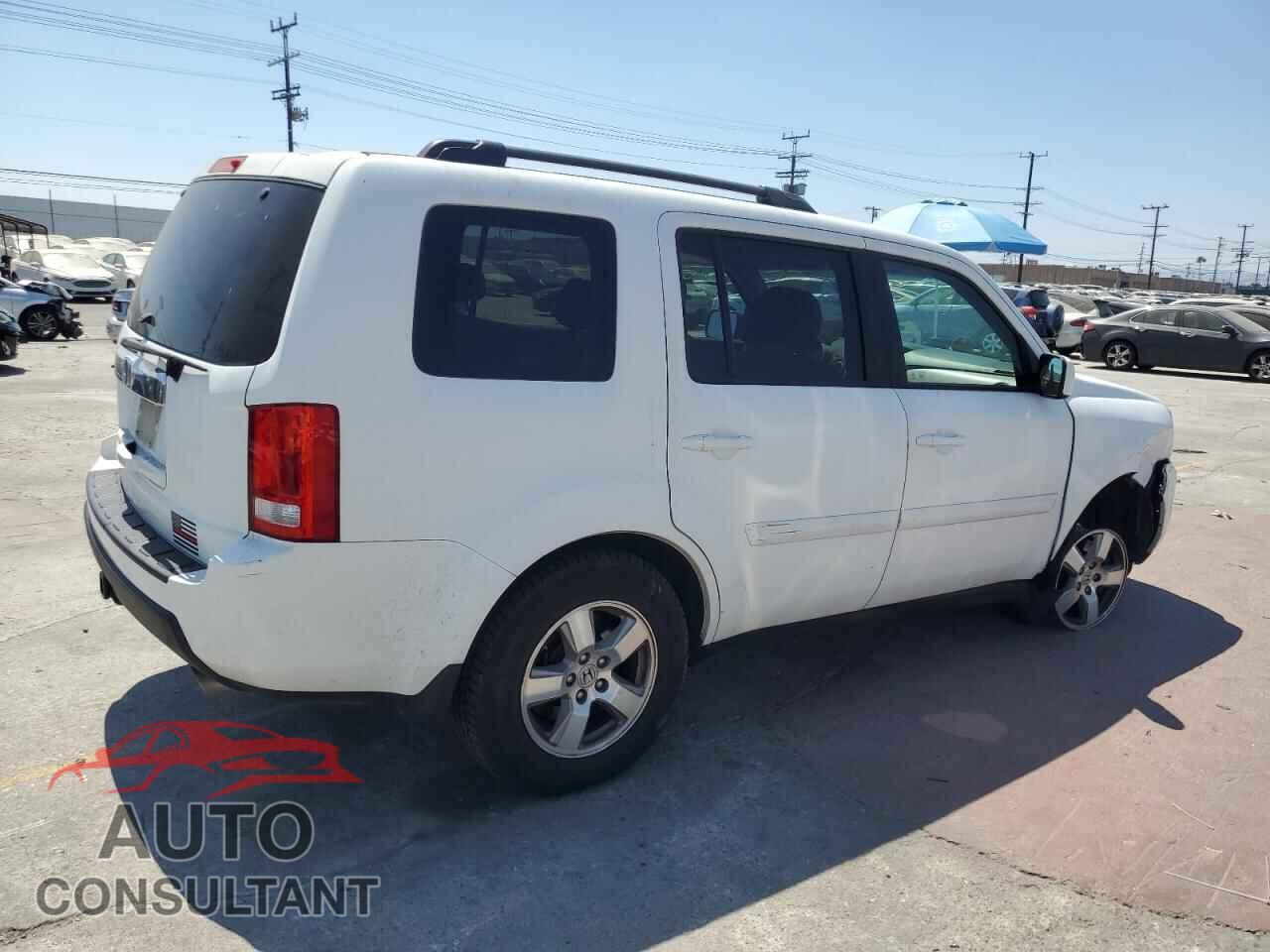 HONDA PILOT 2011 - 5FNYF3H47BB015271