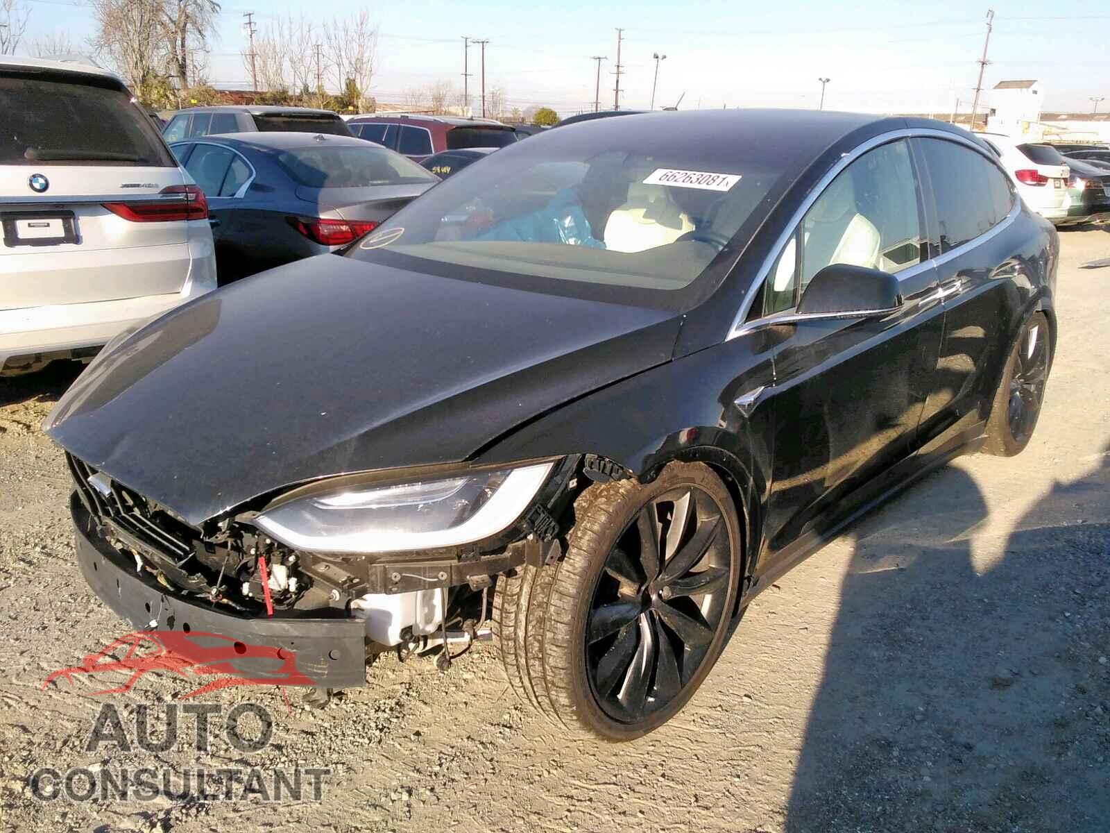 TESLA MODEL X 2017 - 5YJXCBE22HF051282