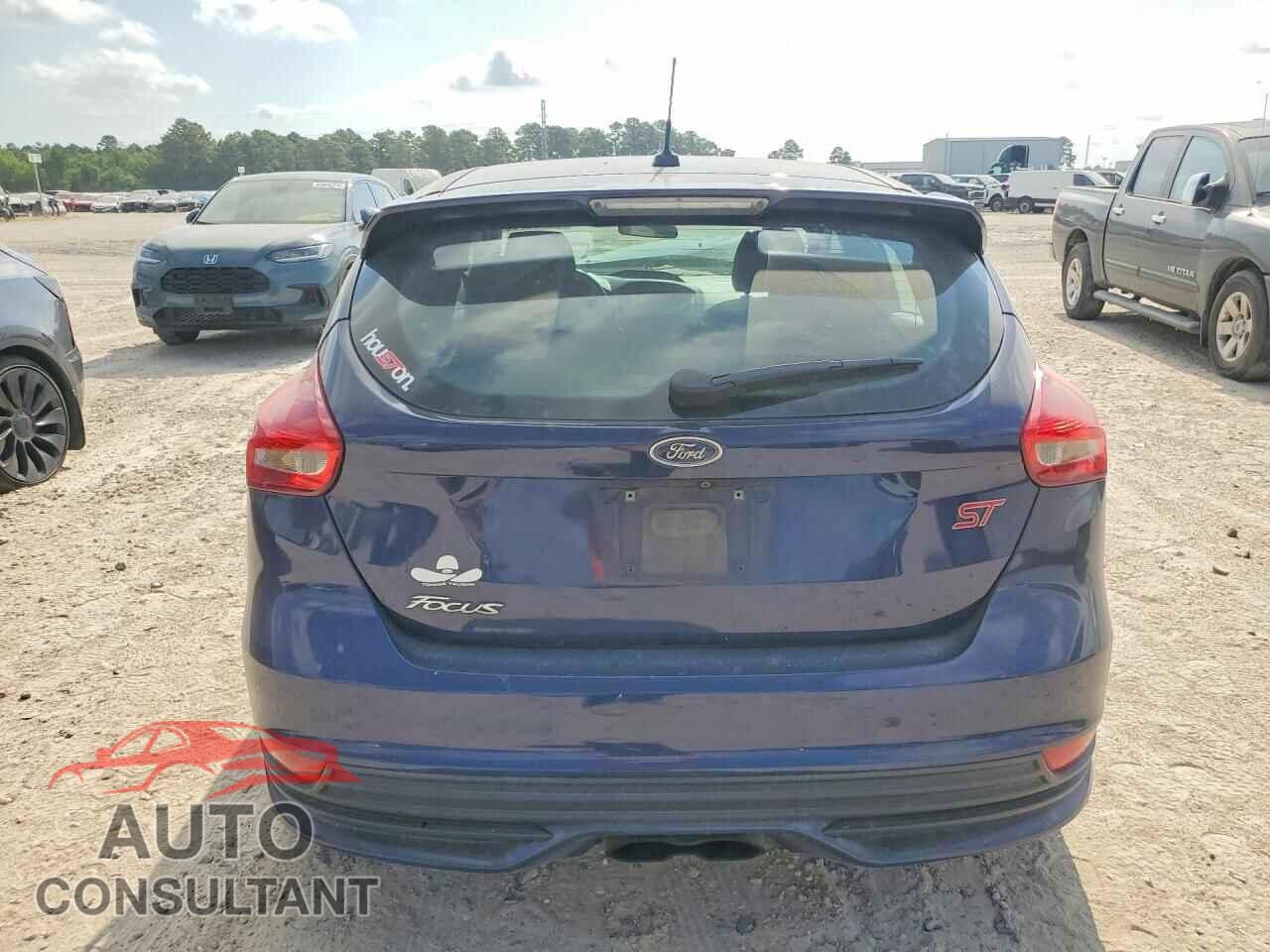 FORD FOCUS 2017 - 1FADP3L97HL227906