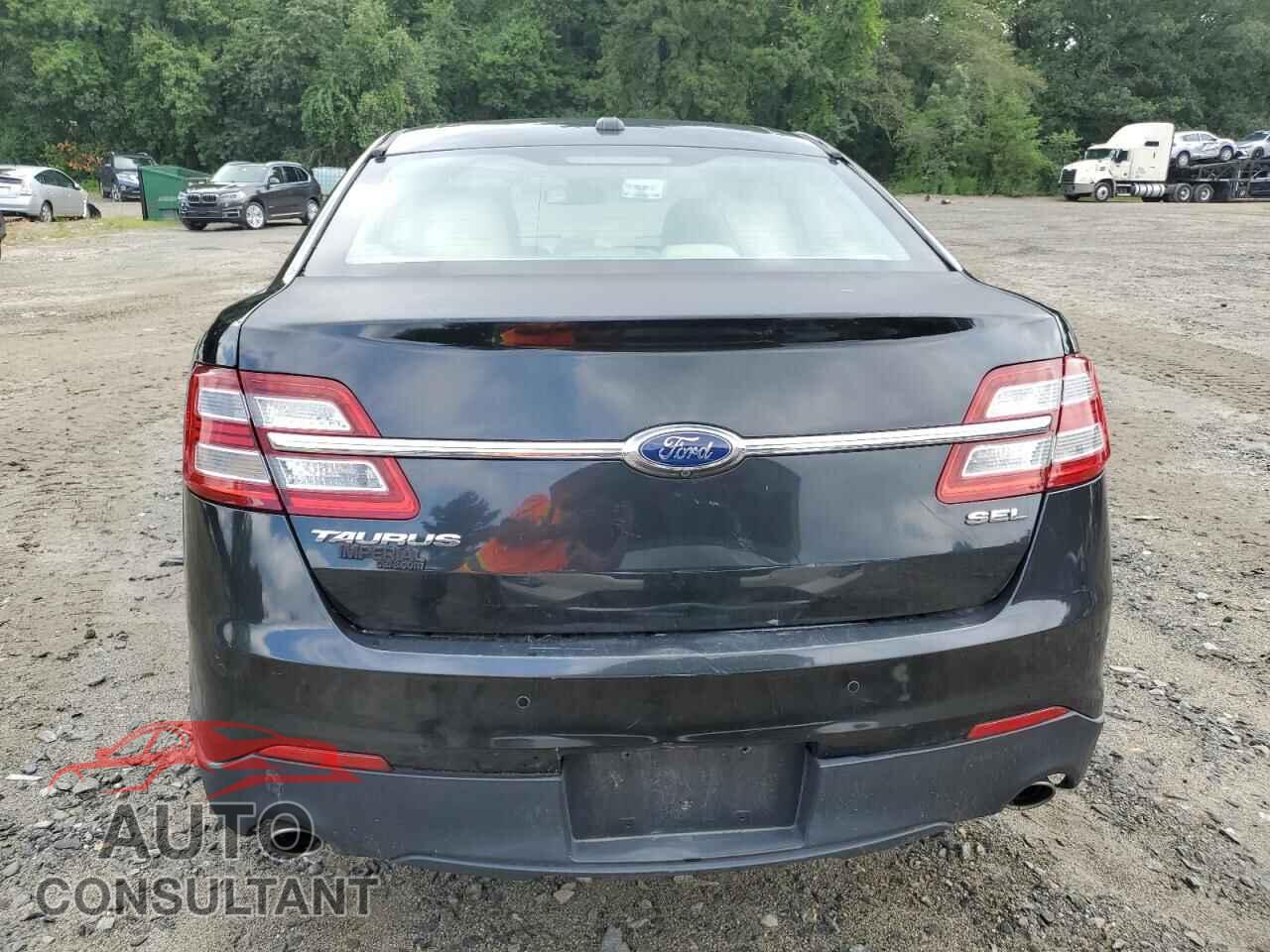 FORD TAURUS 2015 - 1FAHP2E80FG152259