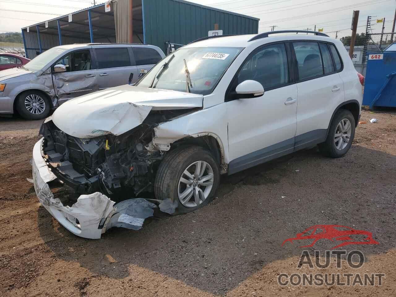 VOLKSWAGEN TIGUAN 2016 - WVGBV7AX0GW585373