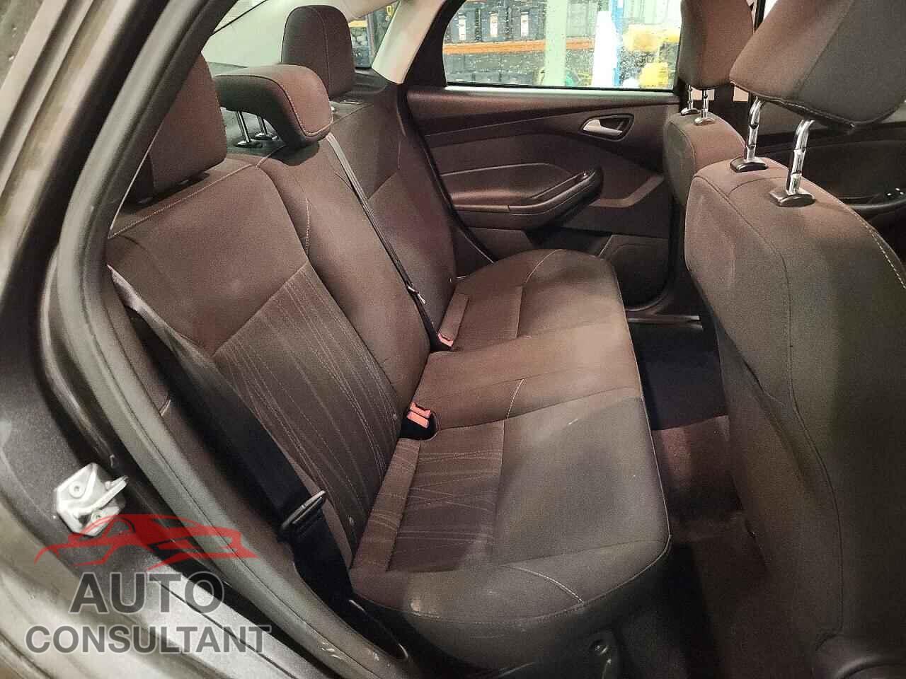FORD FOCUS 2016 - 1FADP3F26GL315357
