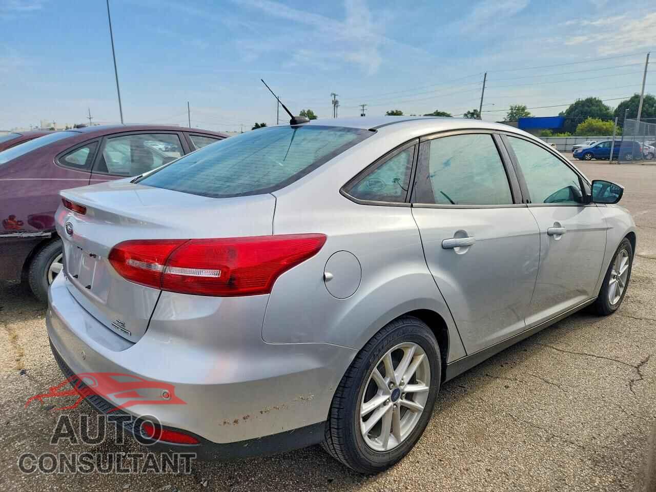 FORD FOCUS 2015 - 1FADP3F23FL280498