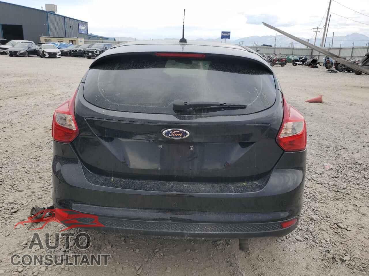 FORD FOCUS 2014 - 1FADP3N26EL248399