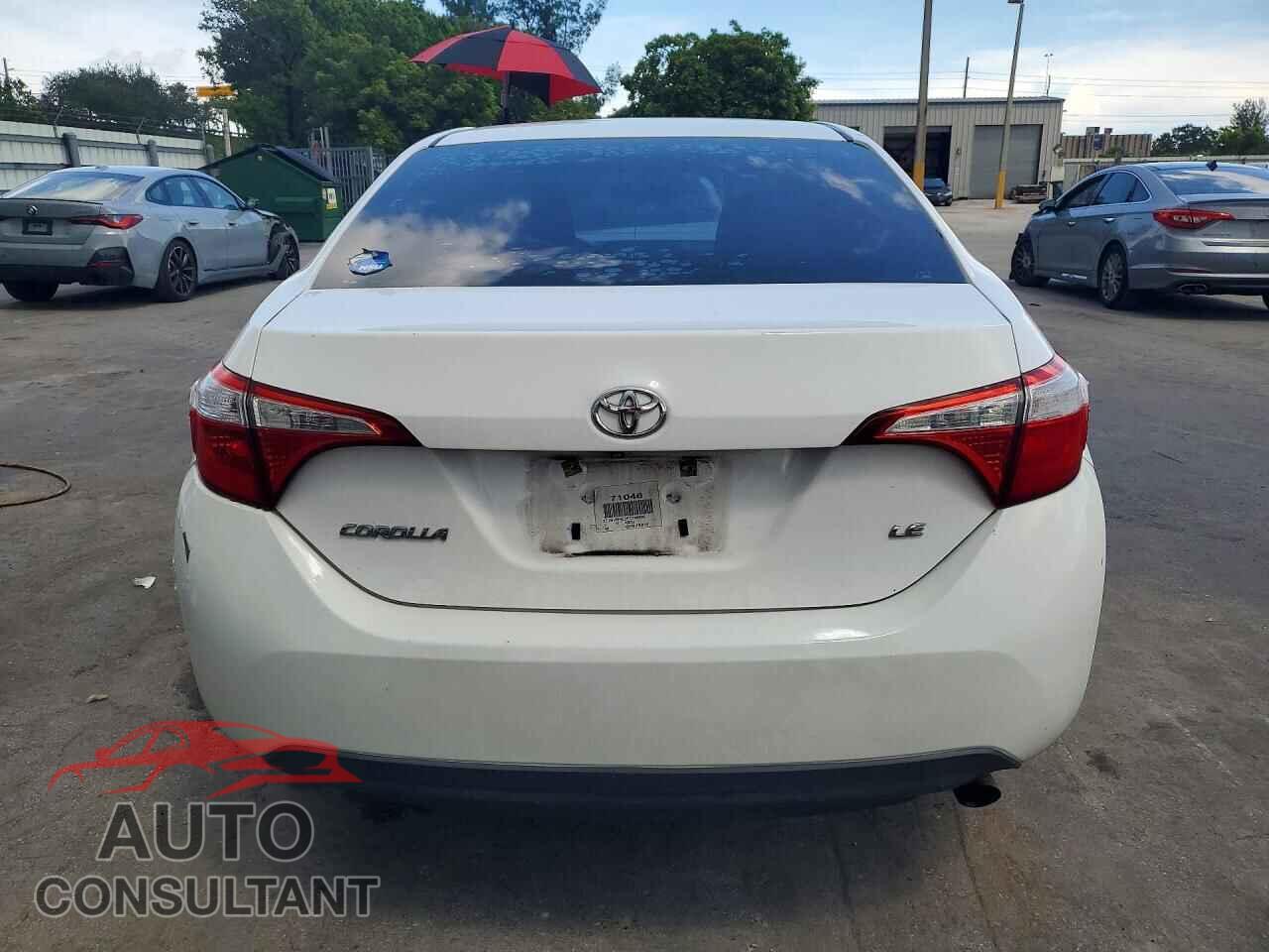 TOYOTA COROLLA 2015 - 2T1BURHE2FC298065