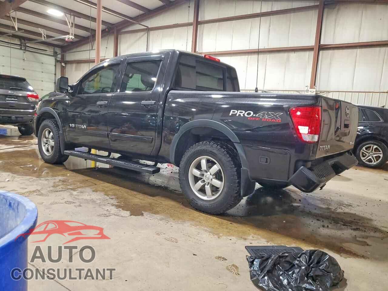 NISSAN TITAN 2011 - 1N6AA0EC2BN302753