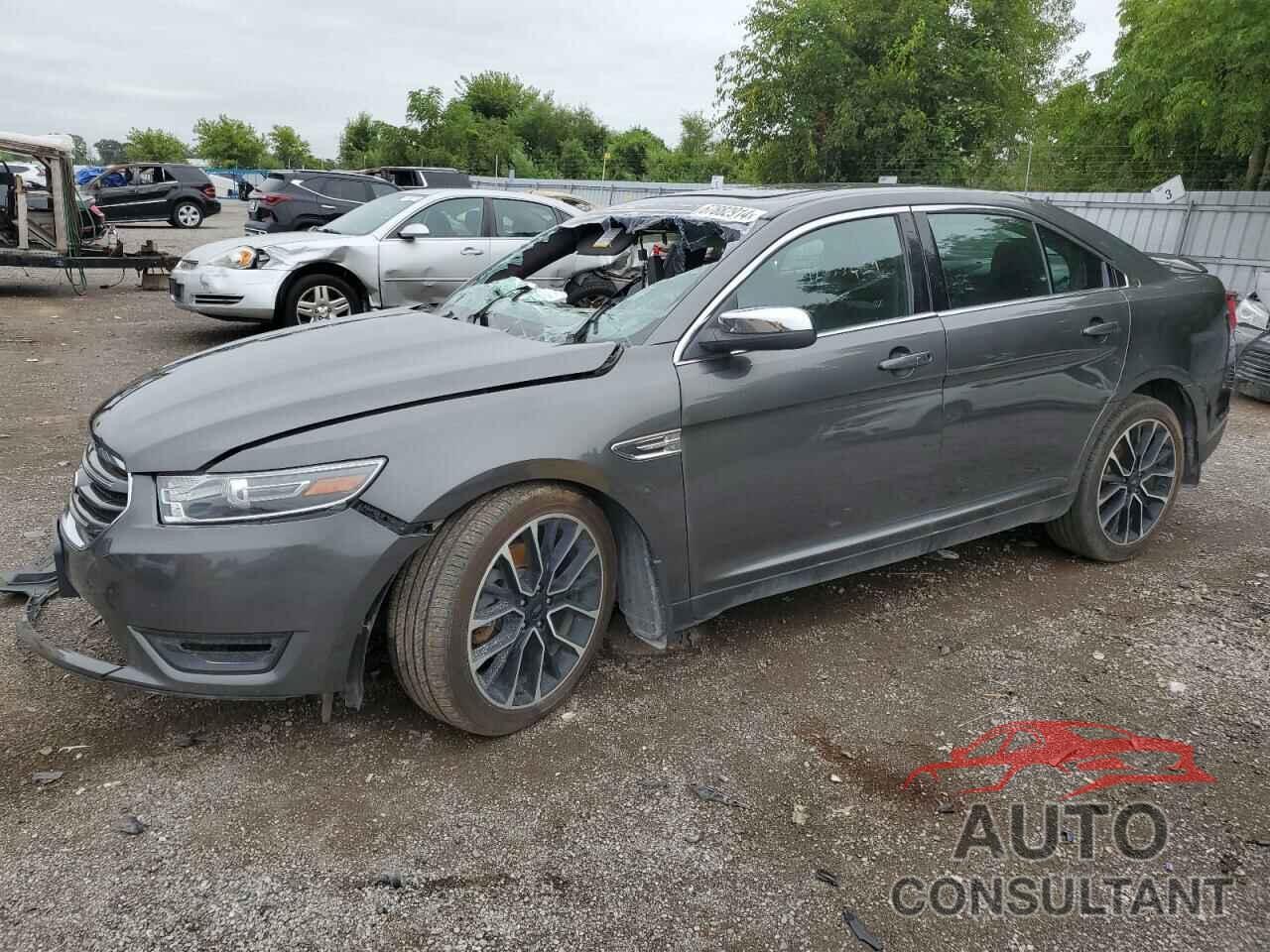 FORD TAURUS 2019 - 1FAHP2J87KG116052