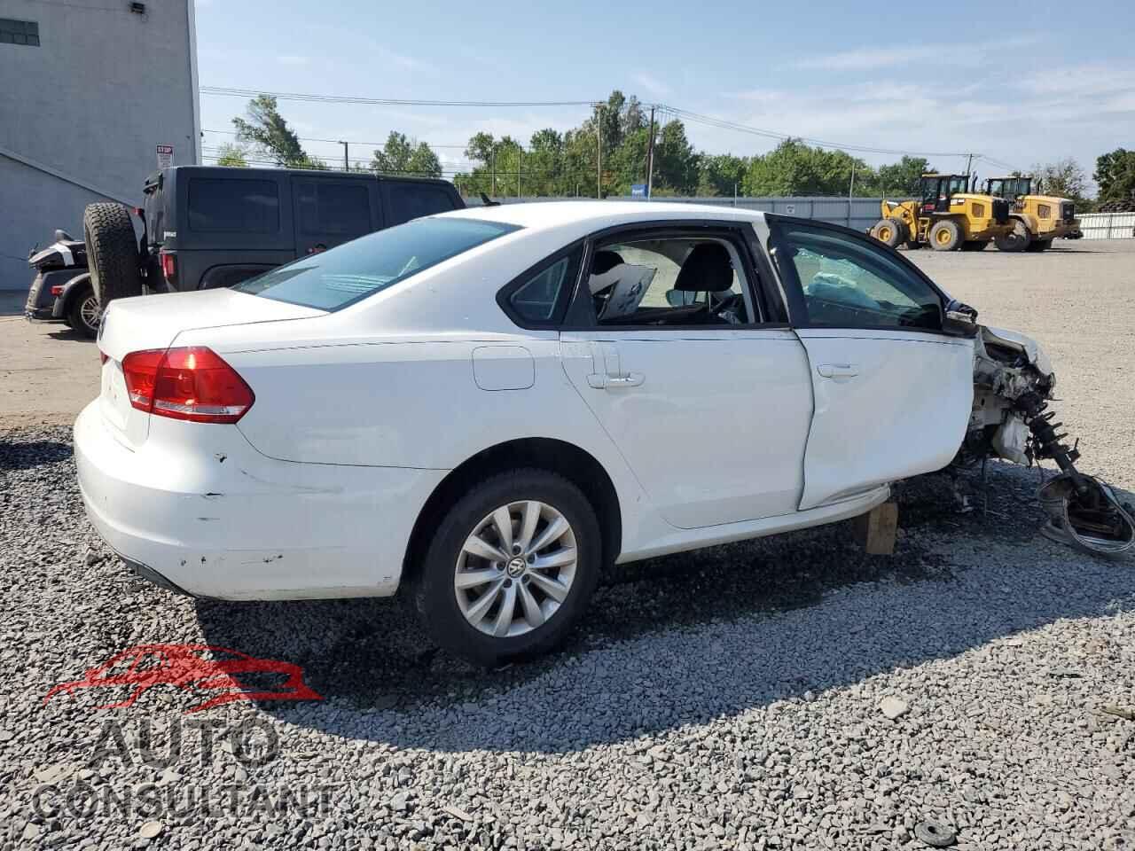 VOLKSWAGEN PASSAT 2012 - 1VWAP7A33CC009941