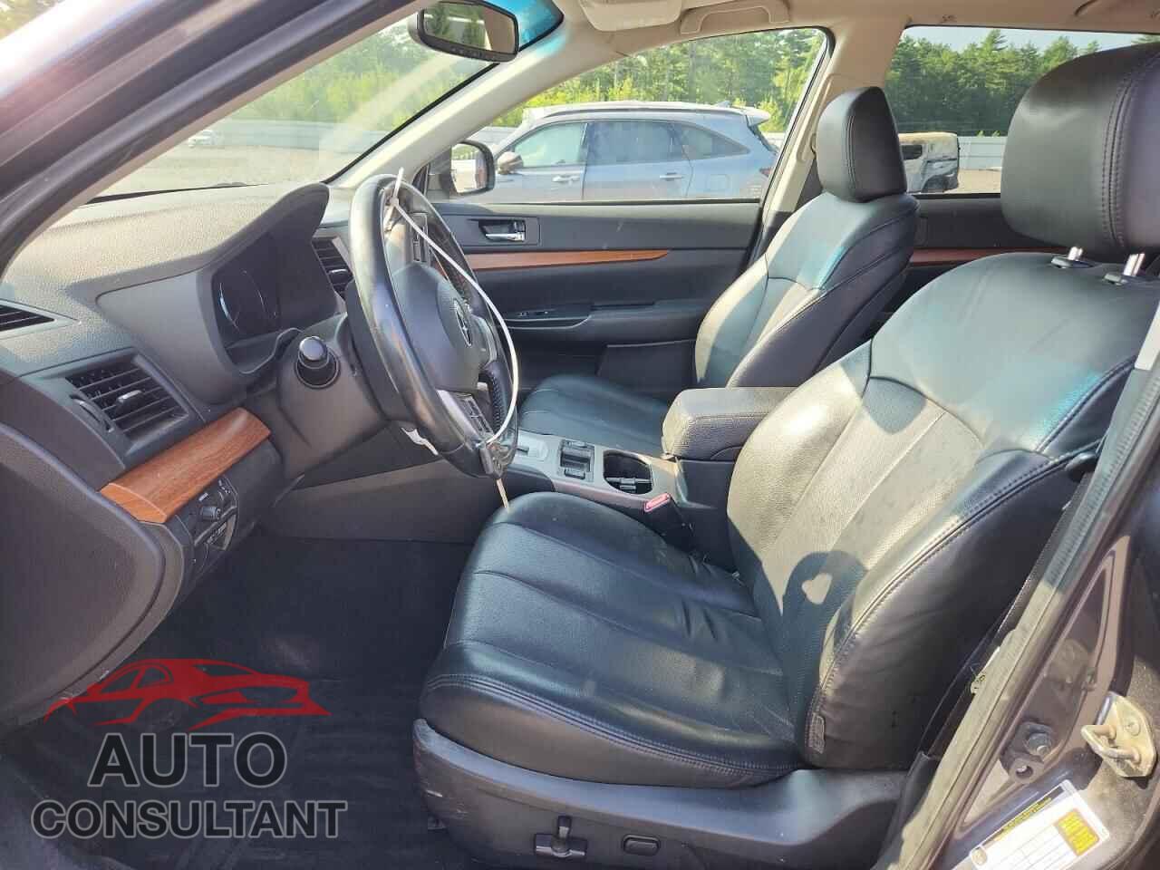 SUBARU OUTBACK 2013 - 4S4BRBKC8D3242438