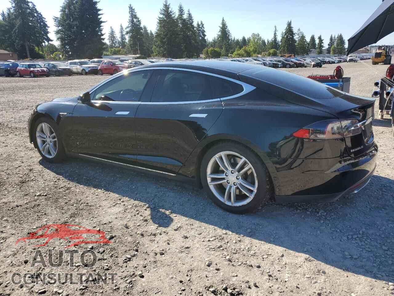 TESLA MODEL S 2013 - 5YJSA1CN1DFP12947