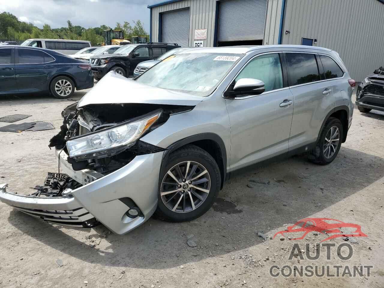 TOYOTA HIGHLANDER 2019 - 5TDJZRFH2KS579715