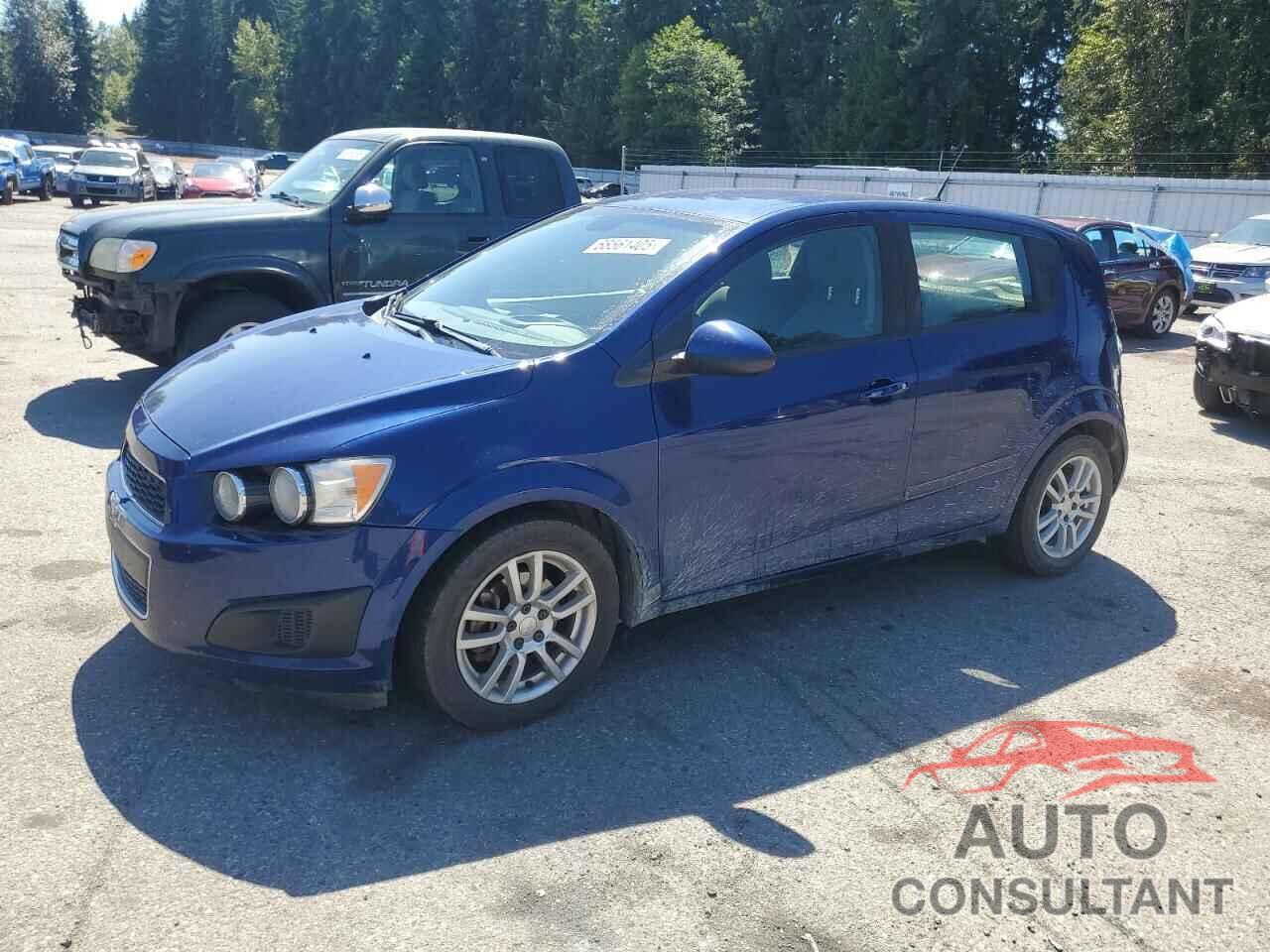 CHEVROLET SONIC 2013 - 1G1JA6SH5D4199903