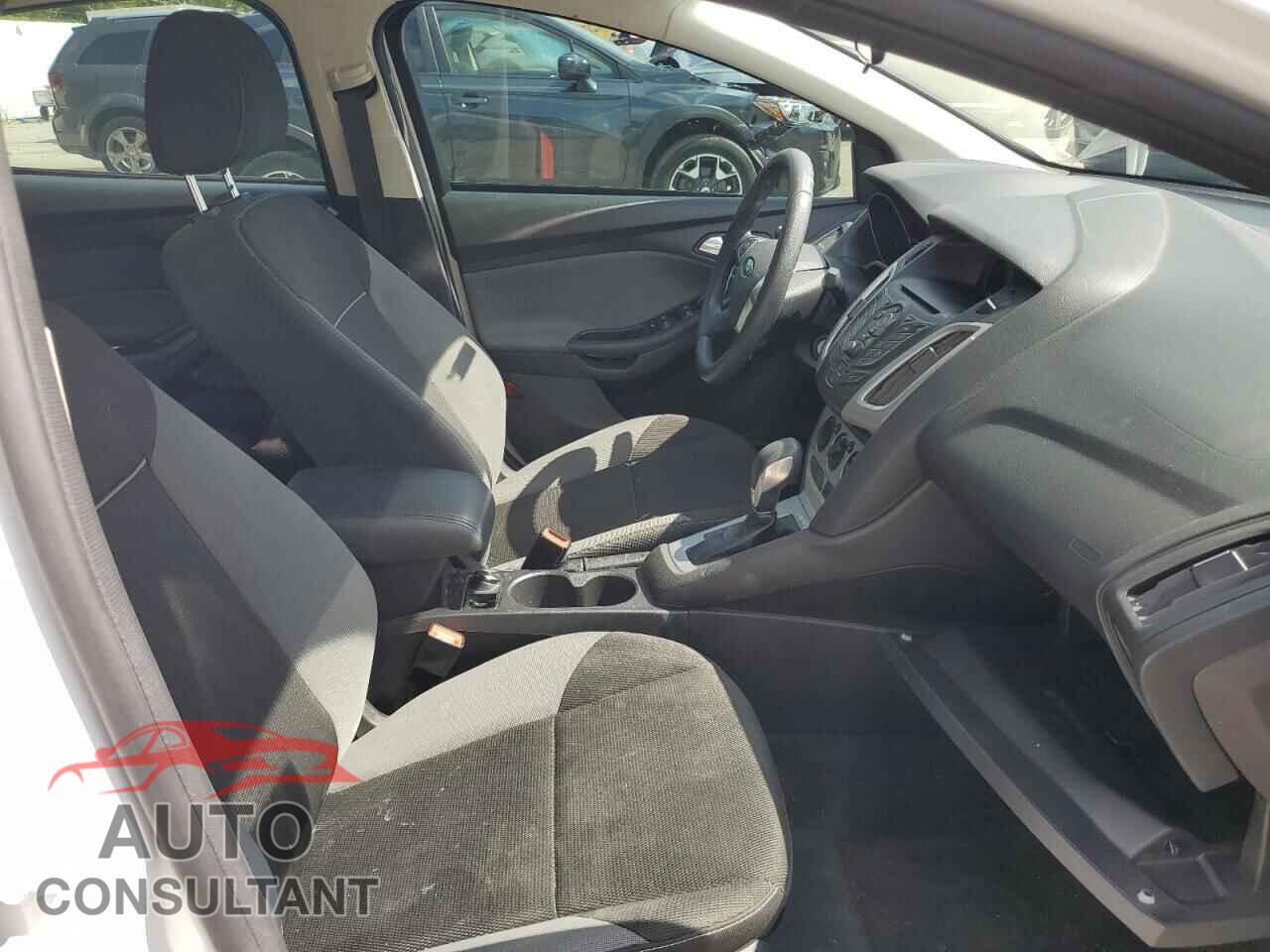 FORD FOCUS 2014 - 1FADP3F26EL419862