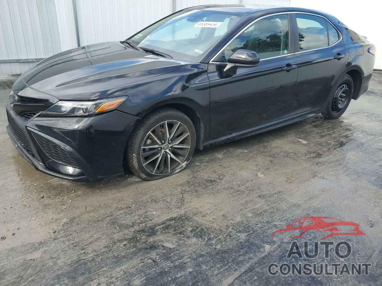 TOYOTA CAMRY 2021 - 4T1G11AK5MU431204