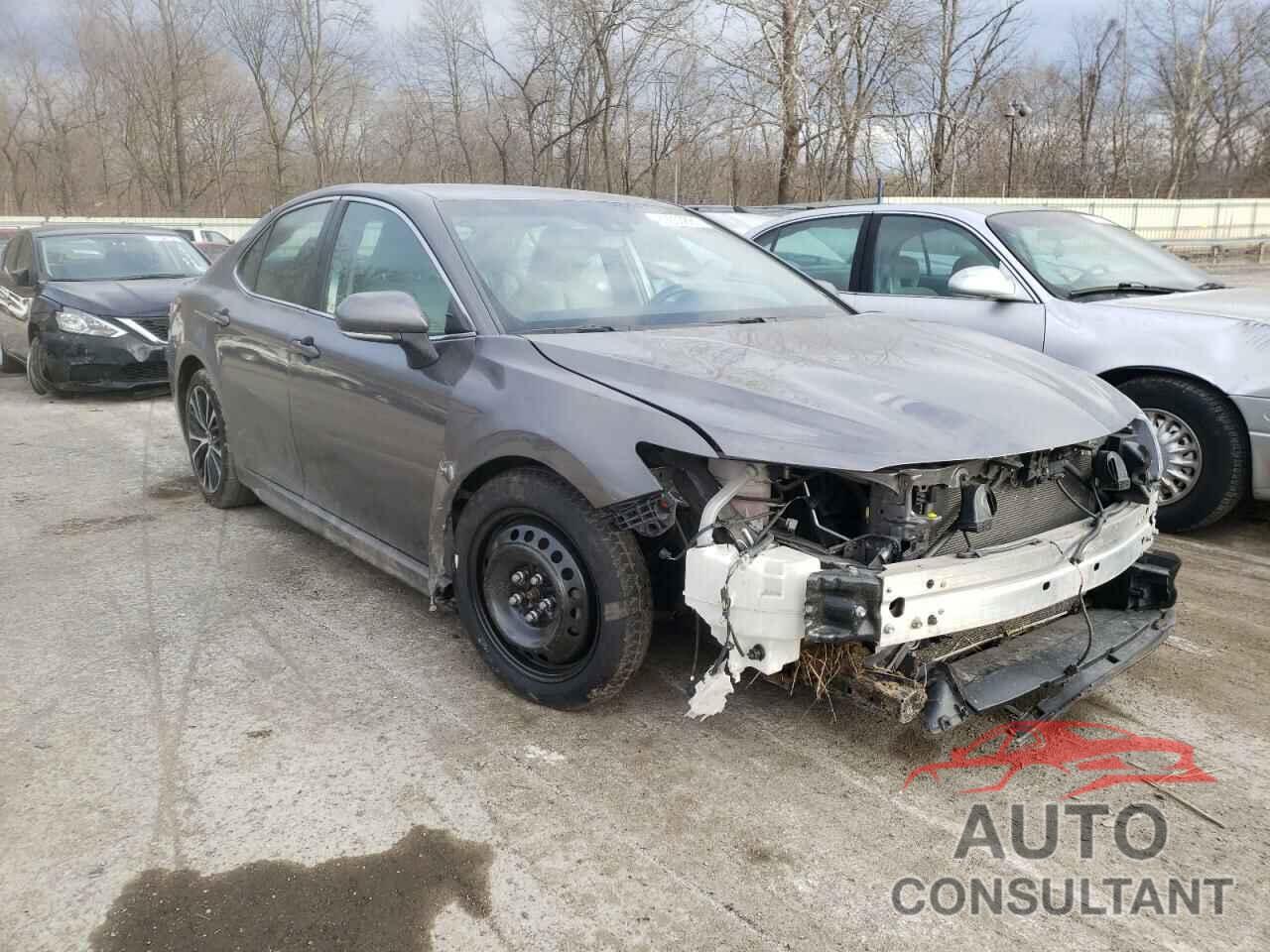 TOYOTA CAMRY 2018 - 4T1B11HK5JU524381