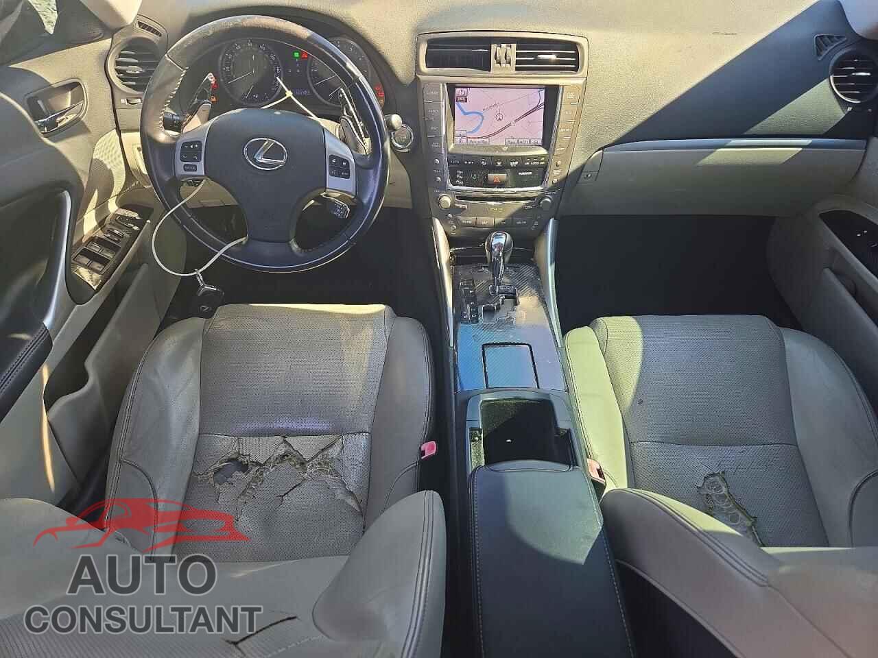 LEXUS IS 2011 - JTHBE5C26B5028216