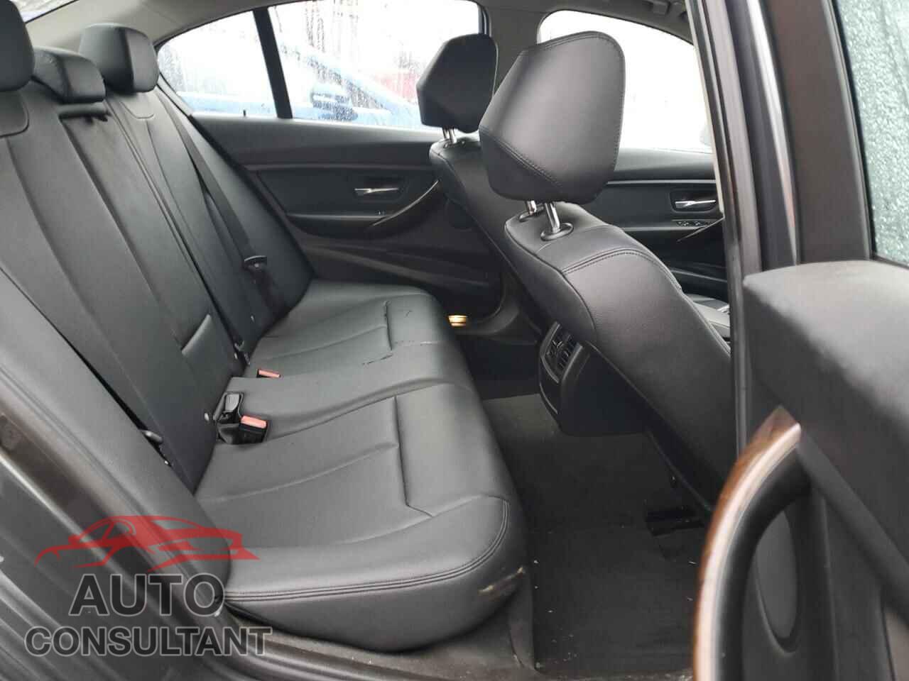 BMW 3 SERIES 2016 - WBA8E5G54GNU19403
