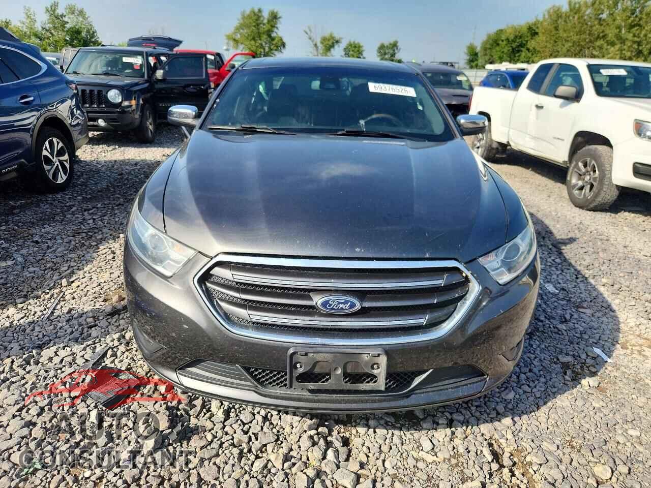 FORD TAURUS 2017 - 1FAHP2J84HG129575