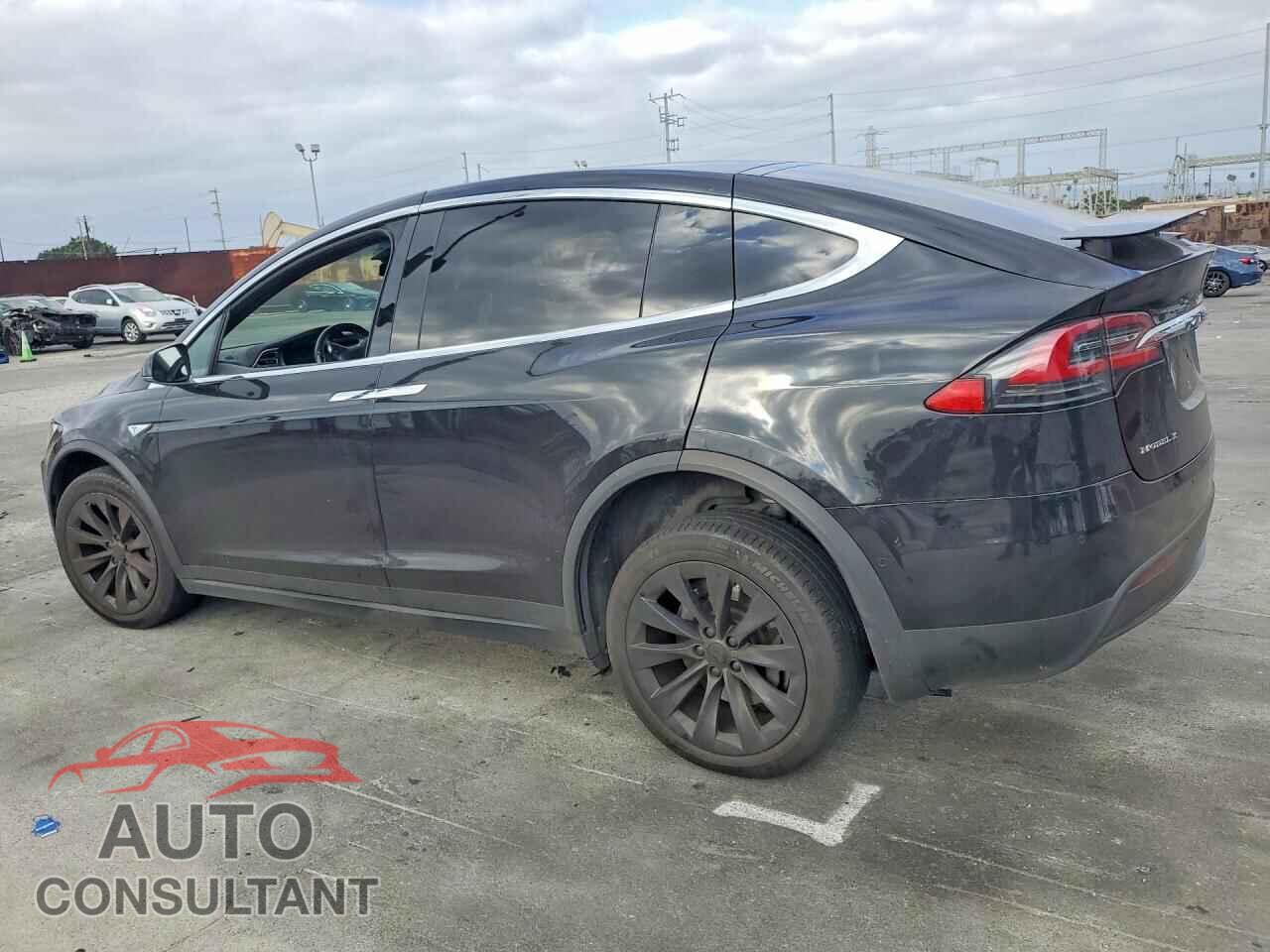 TESLA MODEL X 2016 - 5YJXCBE20GF008087