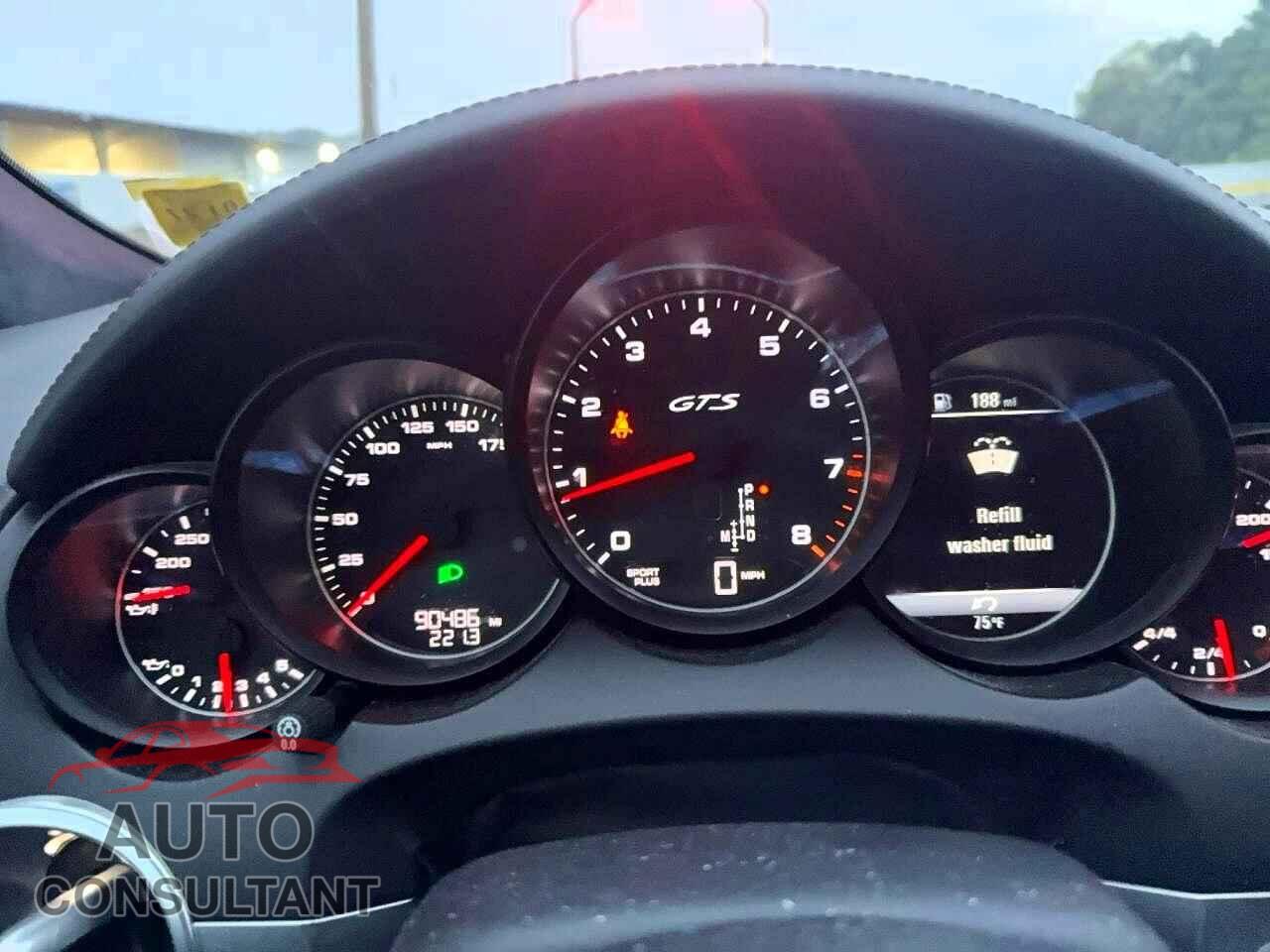 PORSCHE CAYENNE 2016 - WP1AD2A26GLA76561
