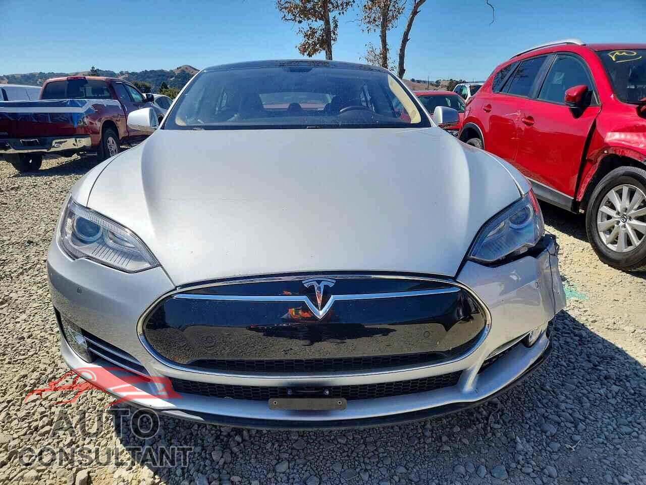 TESLA MODEL S 2014 - 5YJSA1H16EFP49905