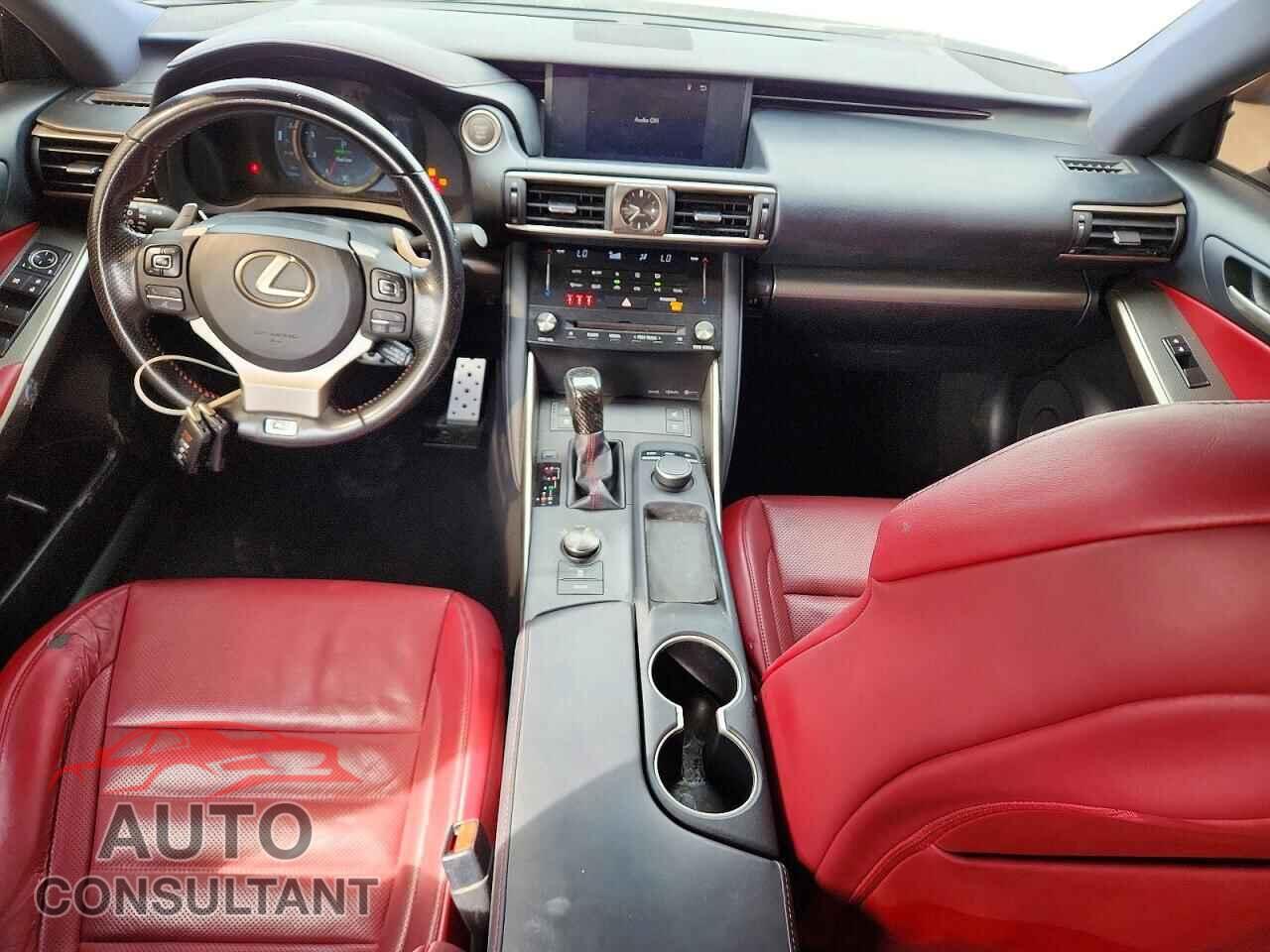 LEXUS IS 2017 - JTHBA1D24H5038786