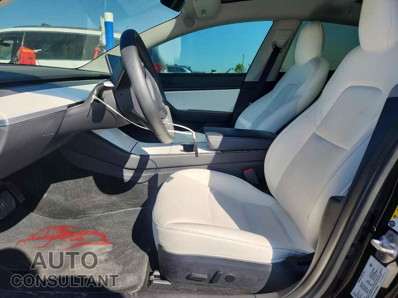 TESLA MODEL 3 2020 - 5YJ3E1EBXLF806643