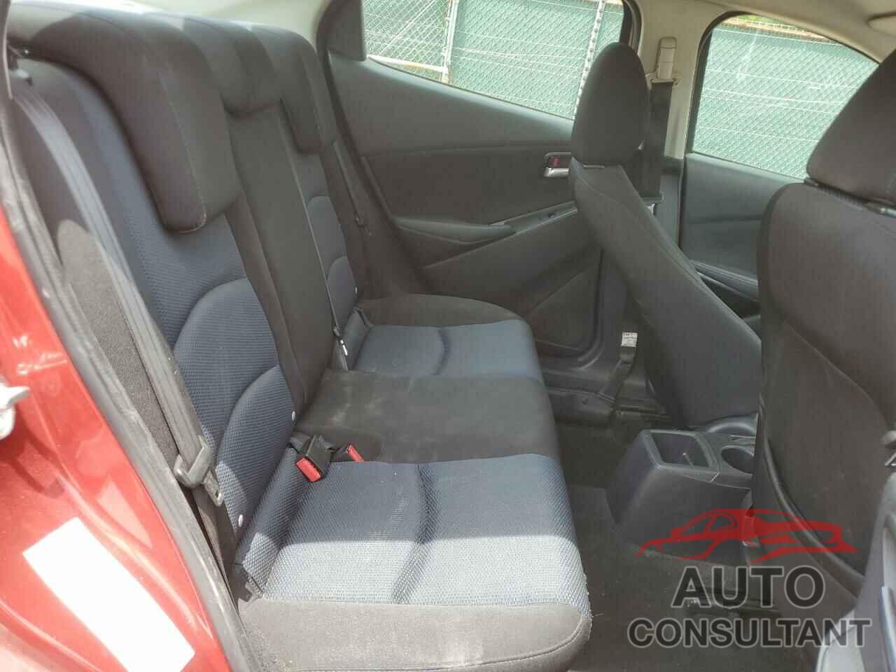 TOYOTA YARIS 2017 - 3MYDLBYV1HY171055