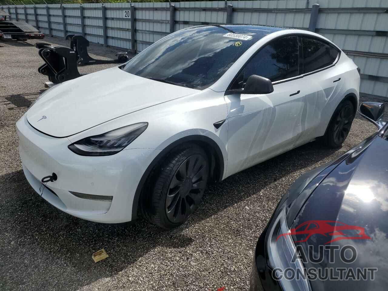 TESLA MODEL Y 2021 - 5YJYGDEF3MF092893