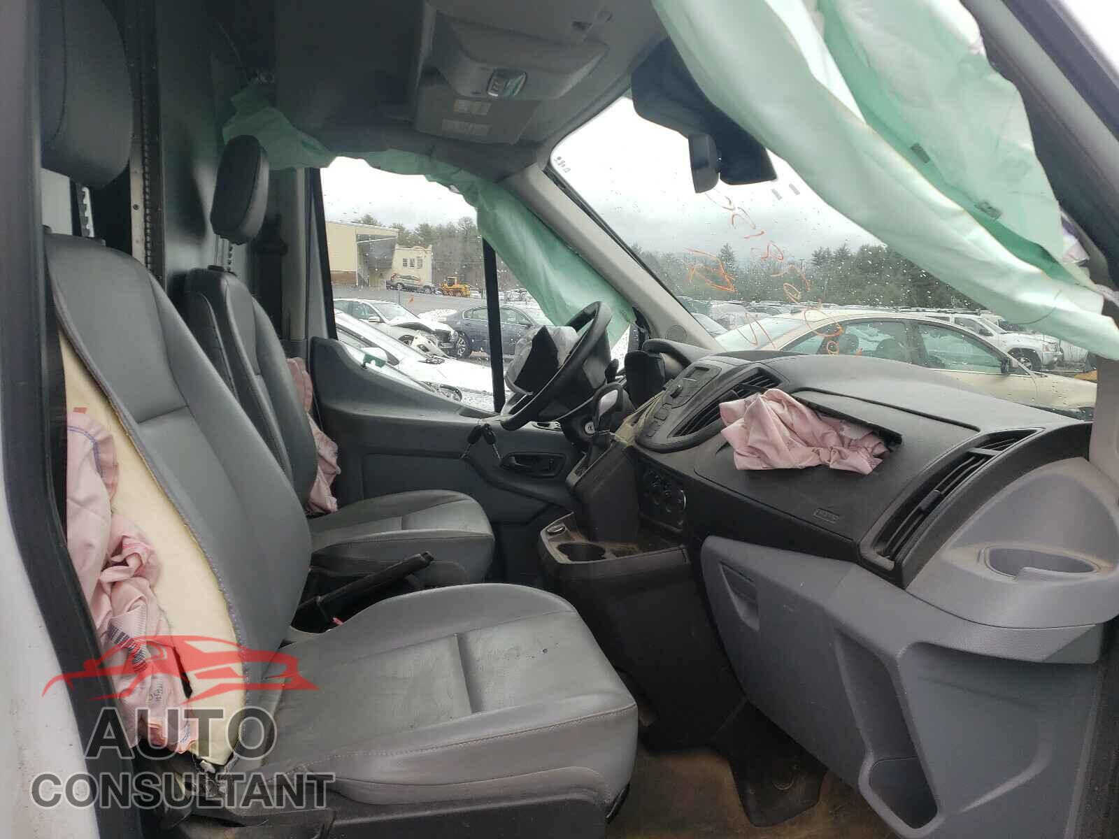 FORD TRANSIT CO 2017 - 1FTYR2XG7HKA00584