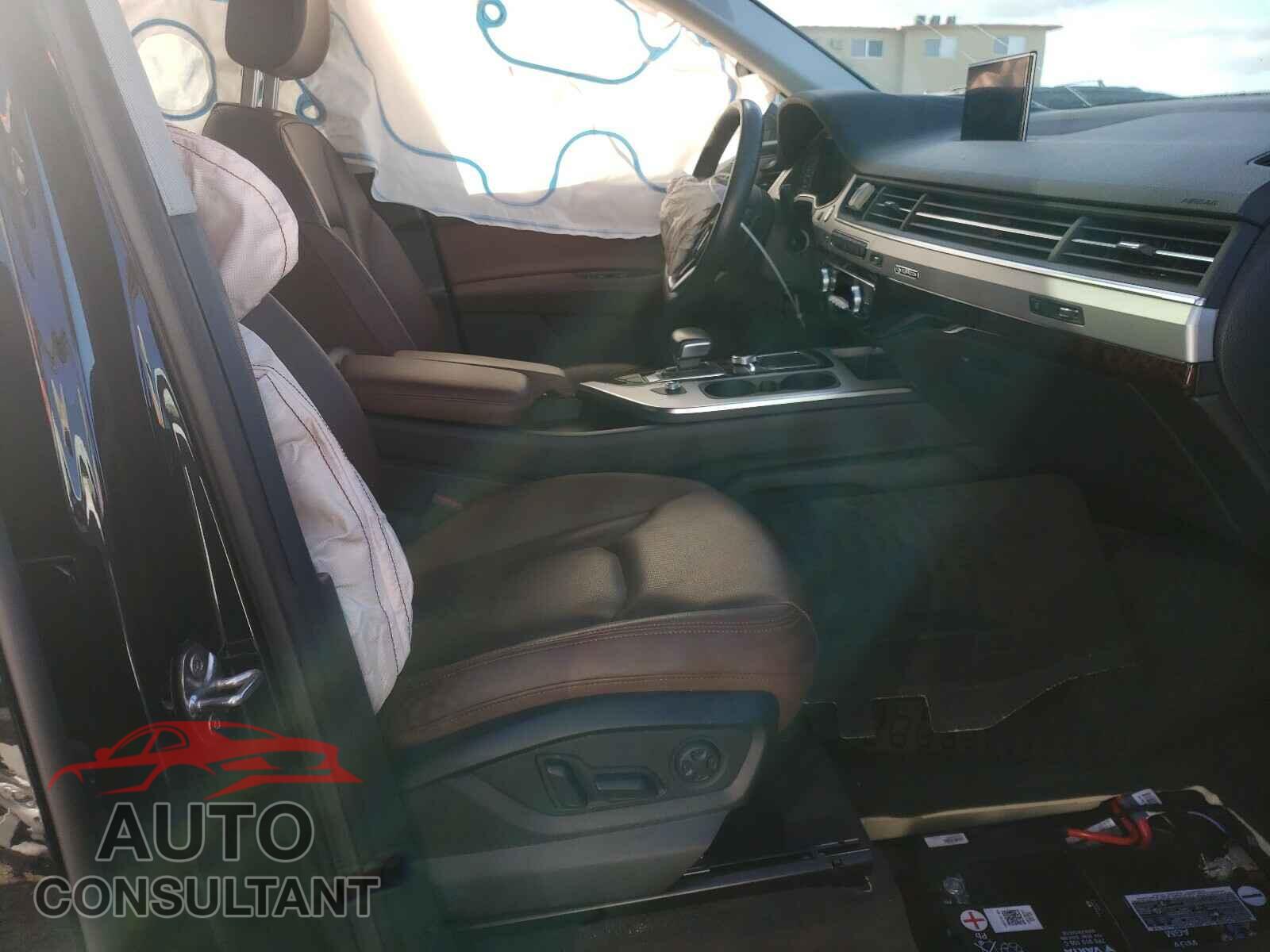 AUDI Q7 2019 - WA1LHAF74KD036005