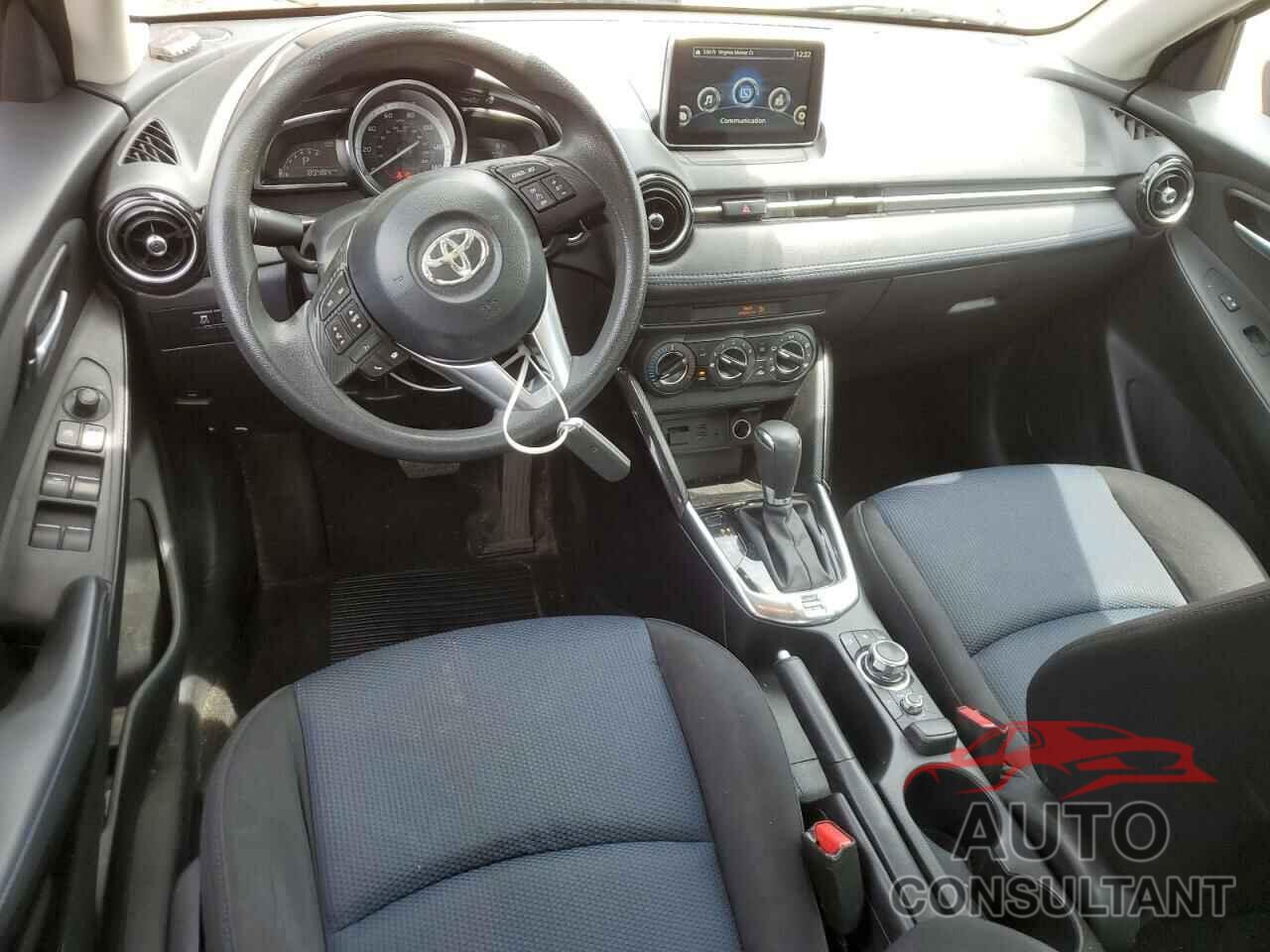 TOYOTA YARIS 2017 - 3MYDLBYV1HY171055