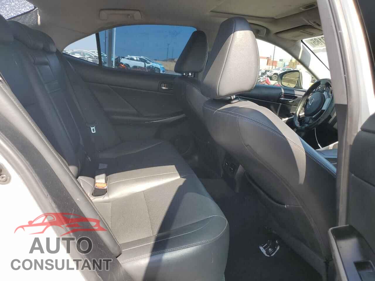 LEXUS IS 2014 - JTHBF1D29E5024377