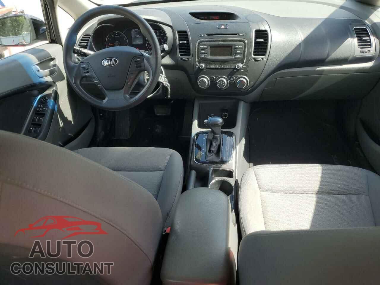 KIA FORTE 2017 - 3KPFK4A76HE087624
