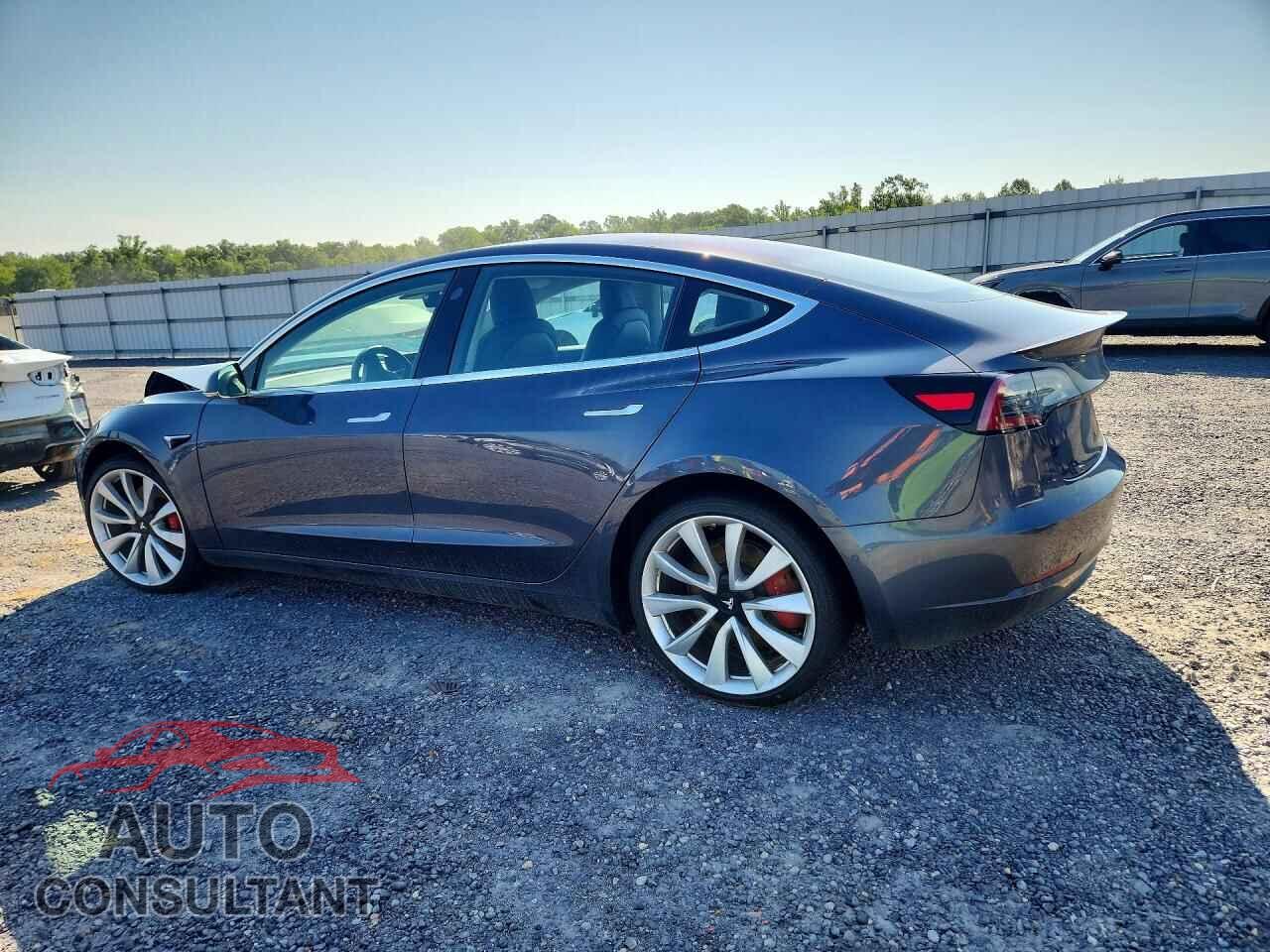 TESLA MODEL 3 2018 - 5YJ3E1EB7JF151371