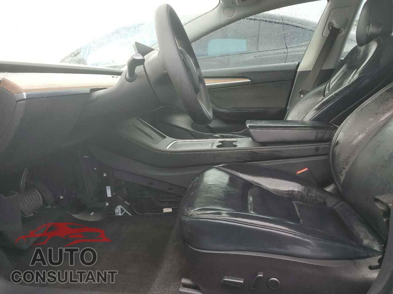 TESLA MODEL 3 2021 - 5YJ3E1EA4MF058755