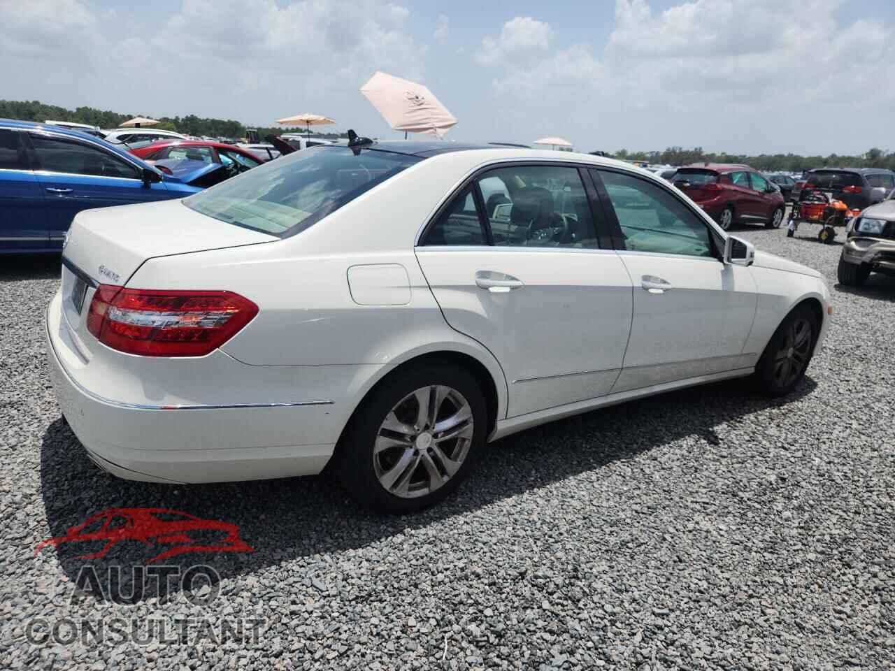 MERCEDES-BENZ E-CLASS 2011 - WDDHF8HB7BA349021