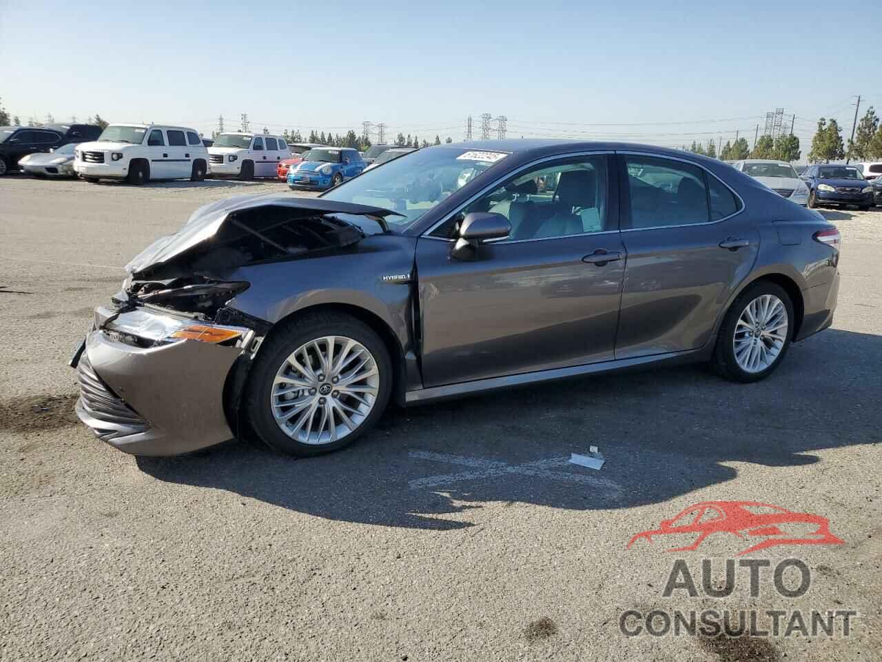 TOYOTA CAMRY 2018 - 4T1B21HK8JU004706
