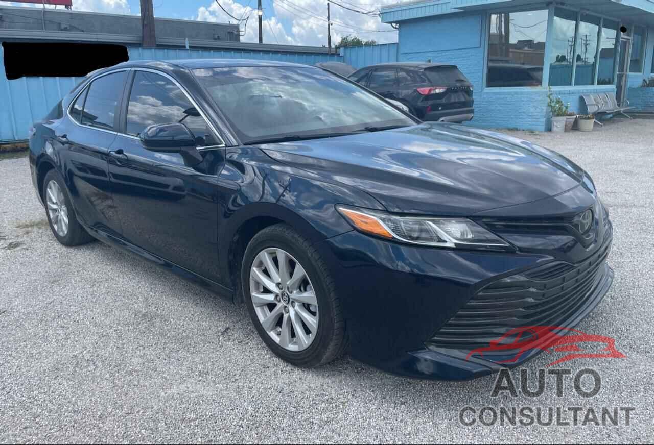TOYOTA CAMRY 2018 - 4T1B11HK1JU594797
