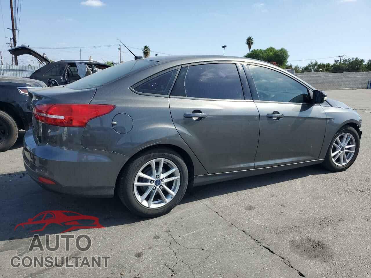 FORD FOCUS 2017 - 1FADP3F25HL300155
