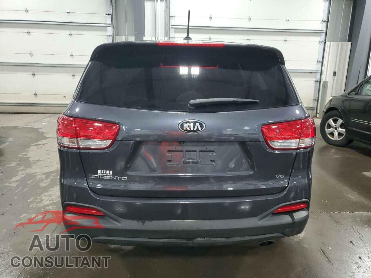 KIA SORENTO 2017 - 5XYPGDA52HG324455