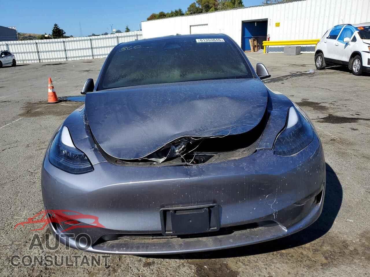 TESLA MODEL Y 2024 - 7SAYGDEE4RF125868